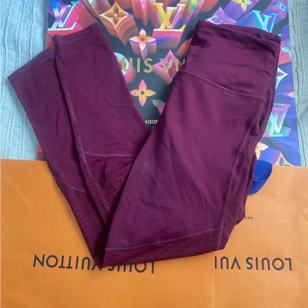 Victoria’s Secret Sport Burgundy Leggings Size Medium Mesh Panel Athletic